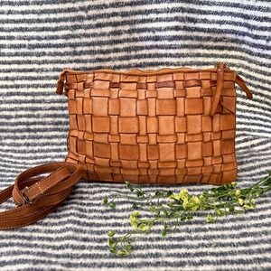 Costanza Rota Made in Italy Woven Brown Leather Crossbody/Clutch‎ Convertible
